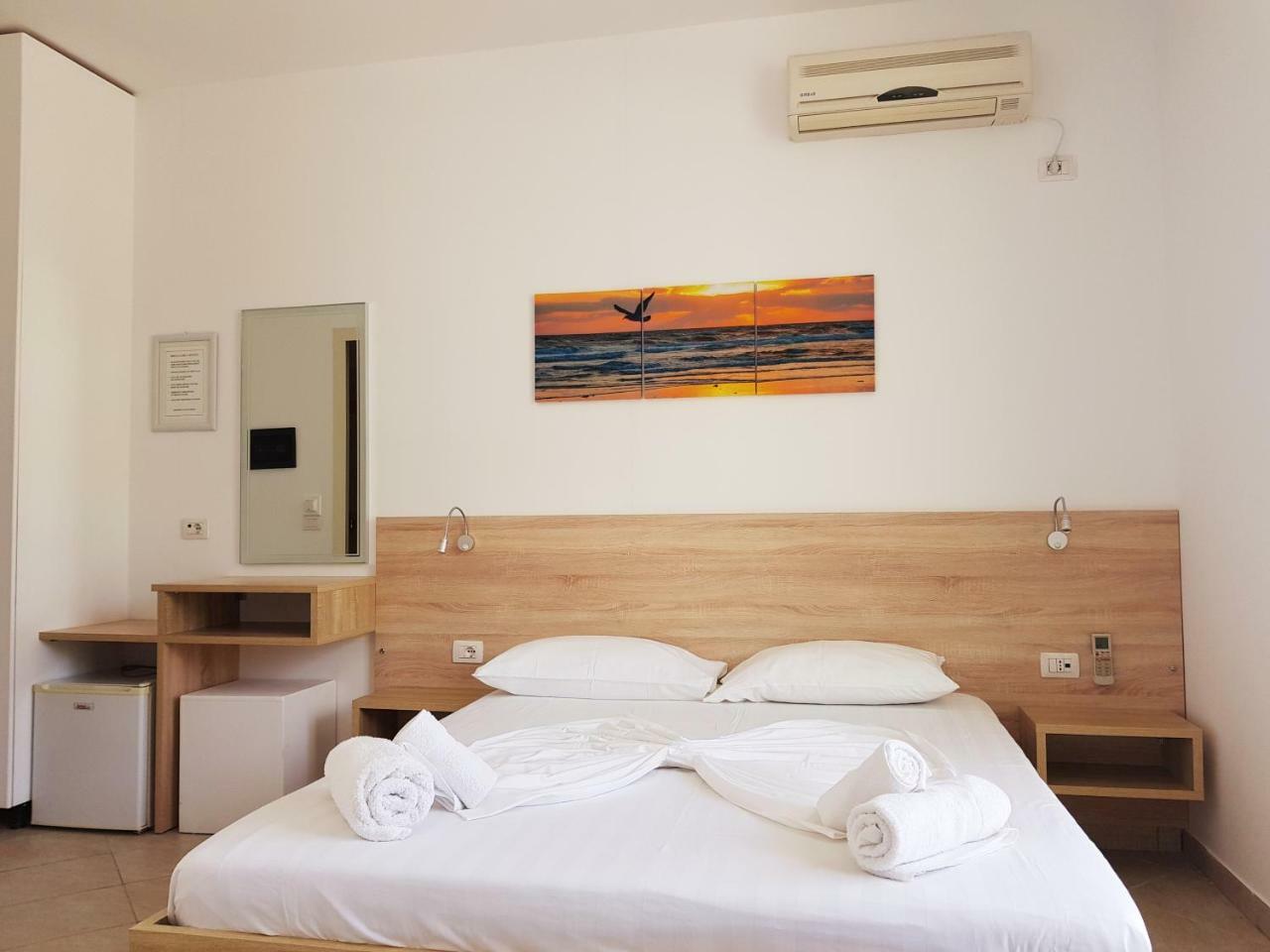 Hotel Jon Dhërmi Eksteriør bilde